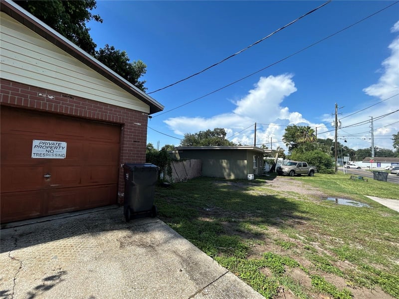 2887 Division Dr N, St Petersburg, FL 33714