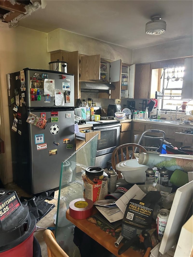 2887 Division Dr N, St Petersburg, FL 33714