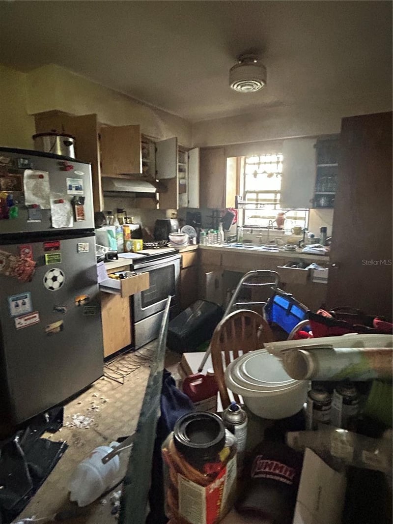 2887 Division Dr N, St Petersburg, FL 33714