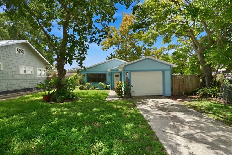 1304 E Boyer St, Tarpon Springs, FL 34689