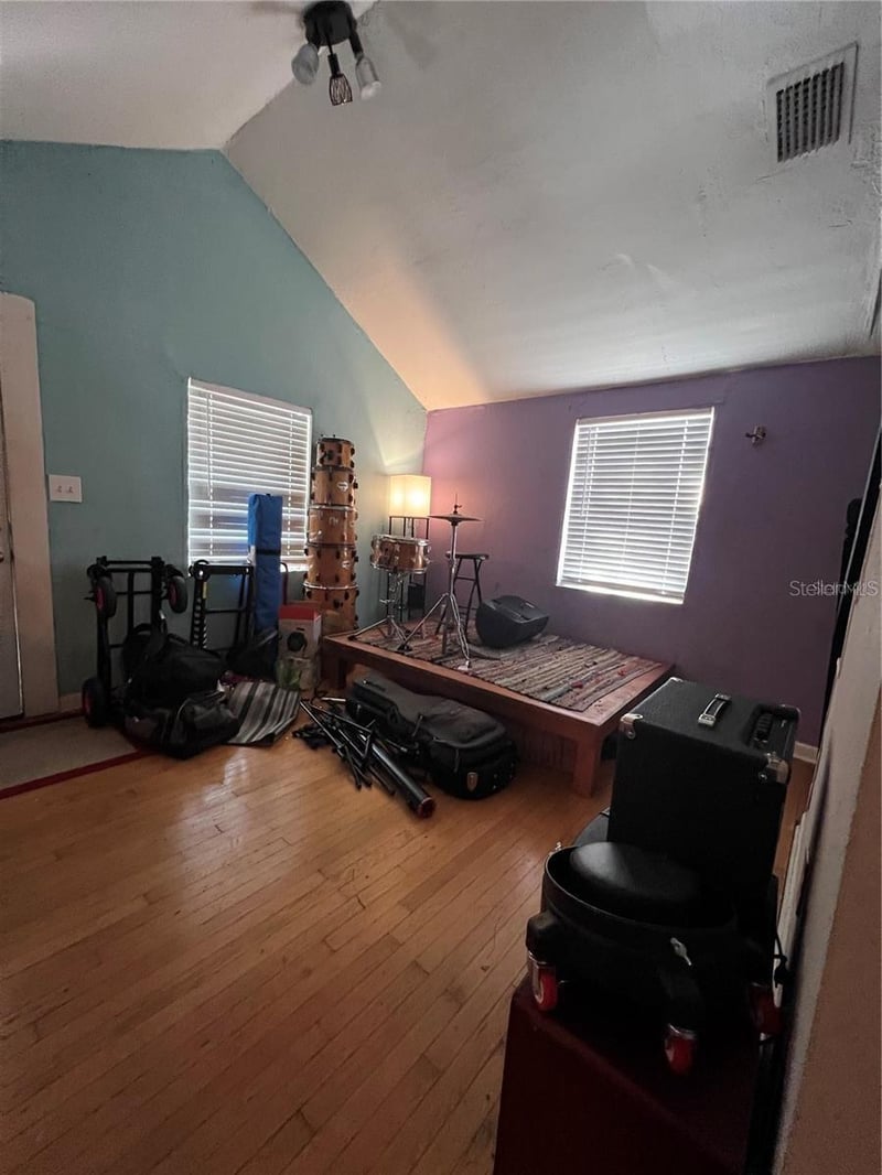 8106 N Brooks St, Tampa, FL 33604