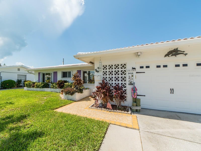 14104 89th Ave, Seminole, FL 33776