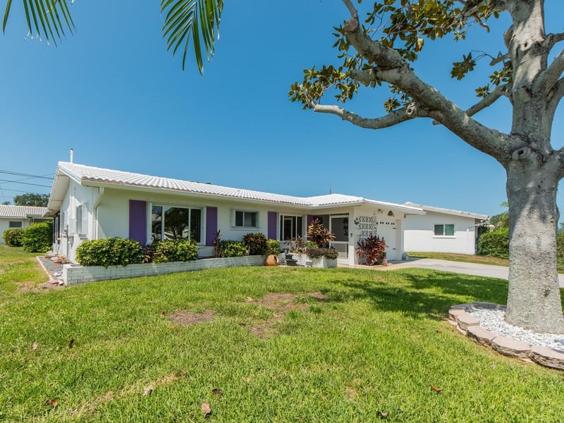 14104 89th Ave, Seminole, FL 33776
