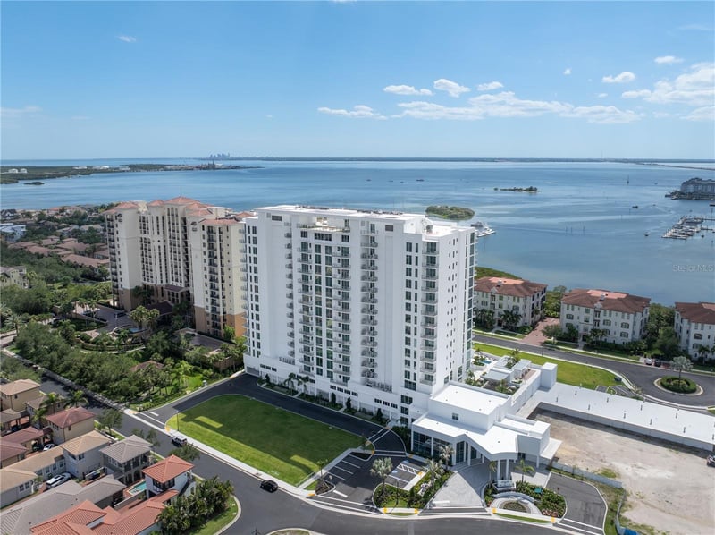 5713 Bowen Daniel Dr #901, Tampa, FL 33616