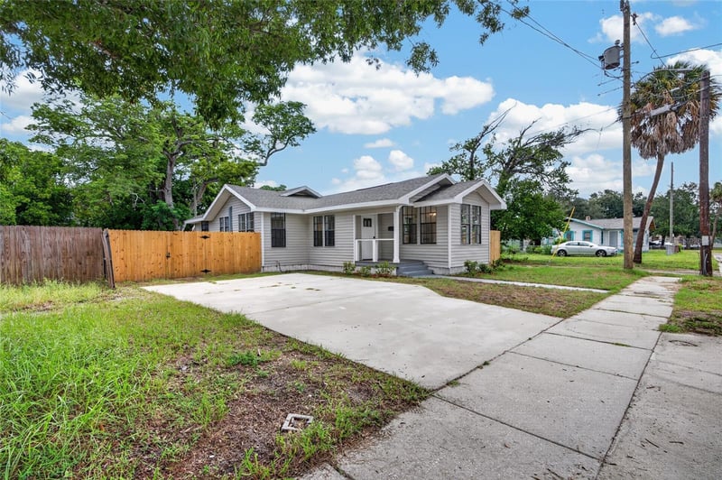 1327 35th St S, St Petersburg, FL 33711