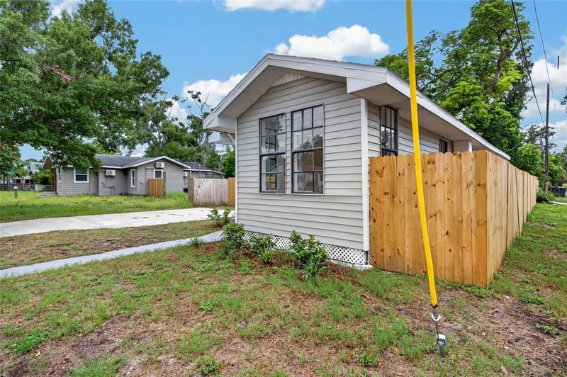 1327 35th St S, St Petersburg, FL 33711
