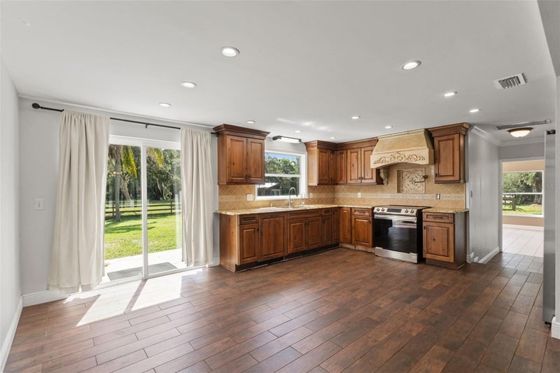 9850 Arrow Dr, New Port Richey, FL 34654