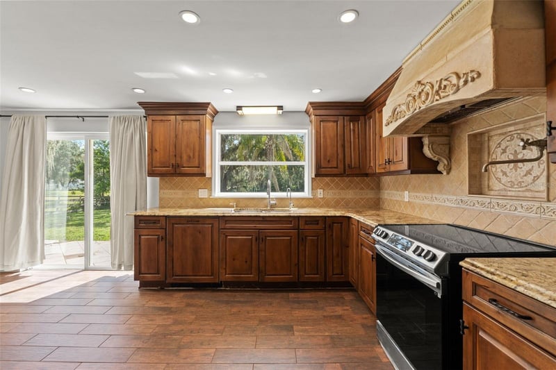 9850 Arrow Dr, New Port Richey, FL 34654