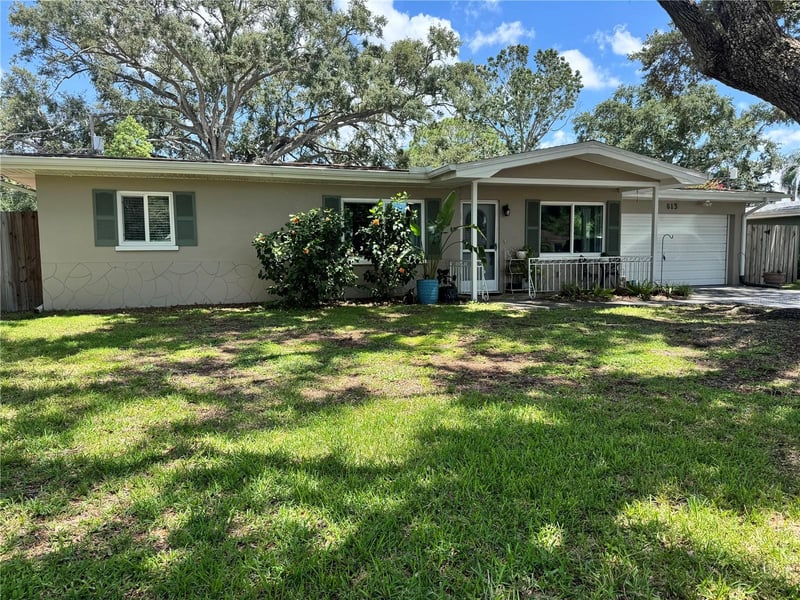 613 Imperial Dr, Largo, FL 33771