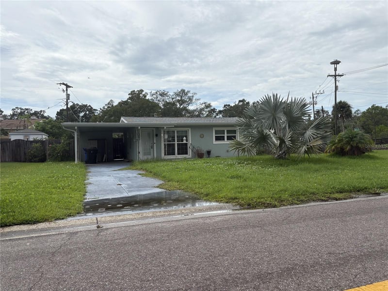 1890 San Mateo Dr, Dunedin, FL 34698