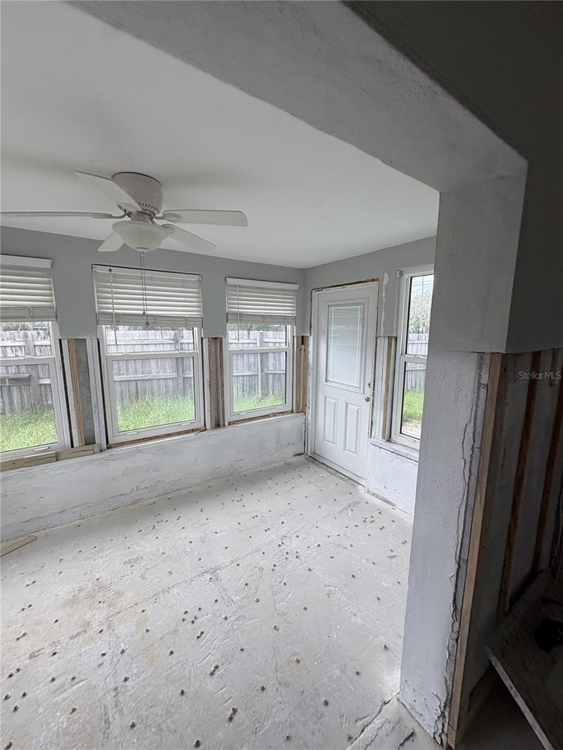 1890 San Mateo Dr, Dunedin, FL 34698
