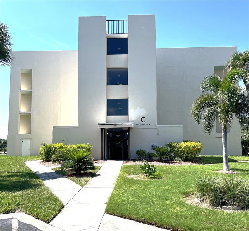 4119 61st Avenue Ter W #107, Bradenton, FL 34210