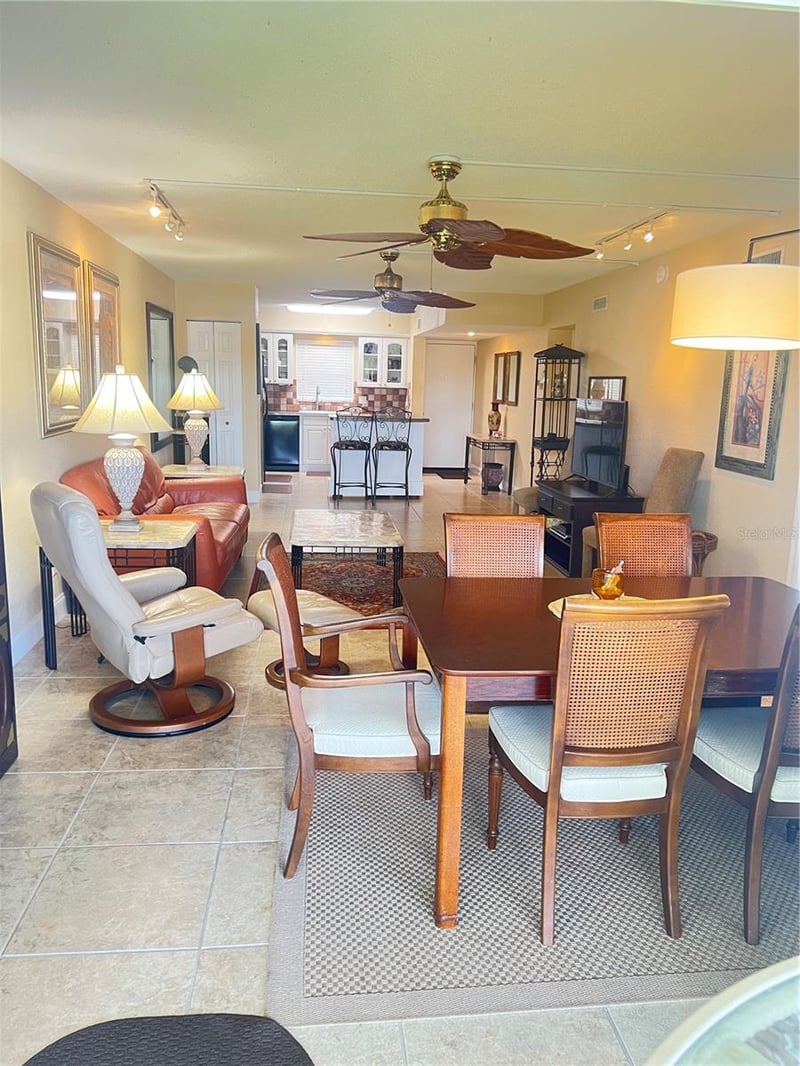 3789 46th Ave S #202, St Petersburg, FL 33711