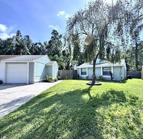 16004 Grass Lake Dr, Tampa, FL 33618