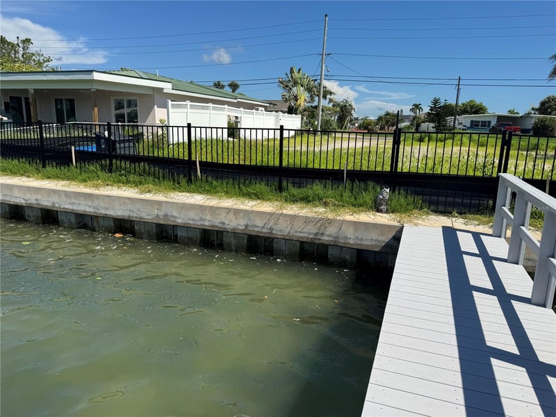 530 115th Ave, Treasure Island, FL 33706