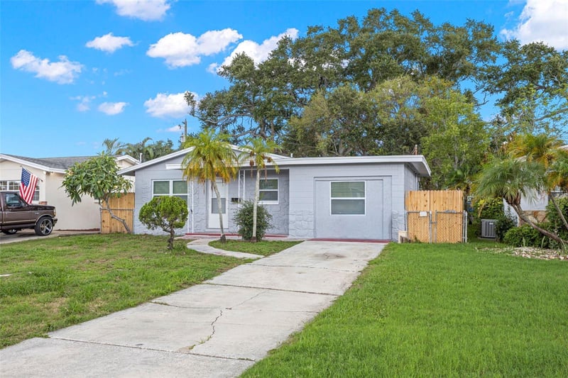 2443 26th Ave S, St Petersburg, FL 33712