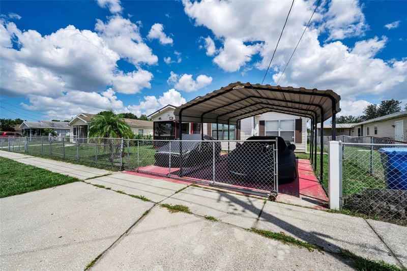 7526 Carolton Cir, Tampa, FL 33619