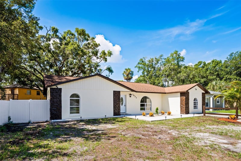 3823 E Norfolk St, Tampa, FL 33604