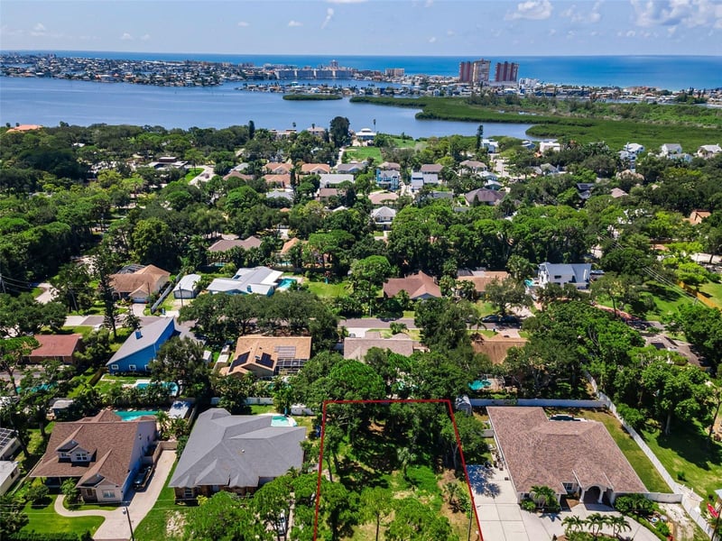 77th Ave, Seminole, FL 33776