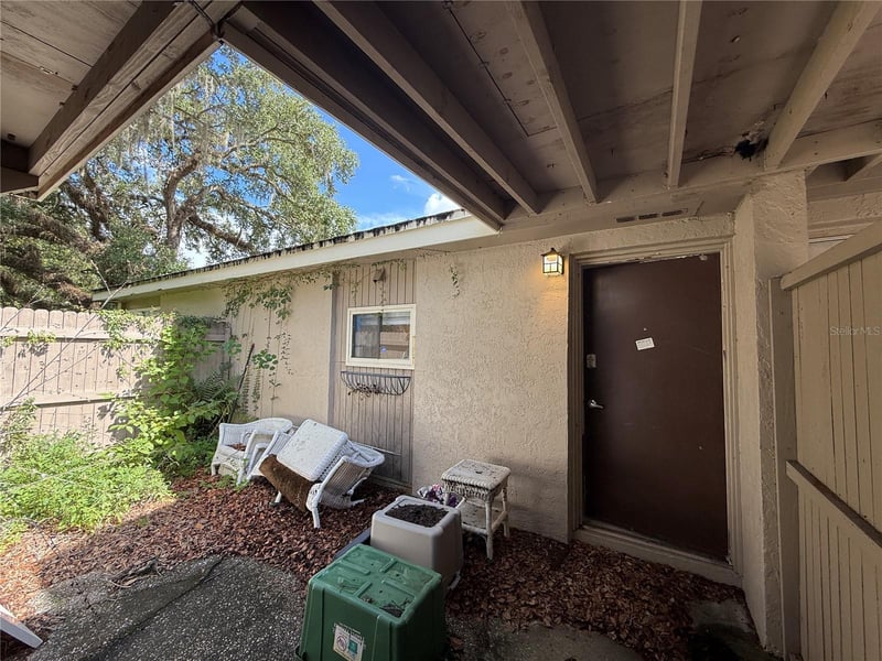 8649 Lake Isle Dr #182, Temple Terrace, FL 33637