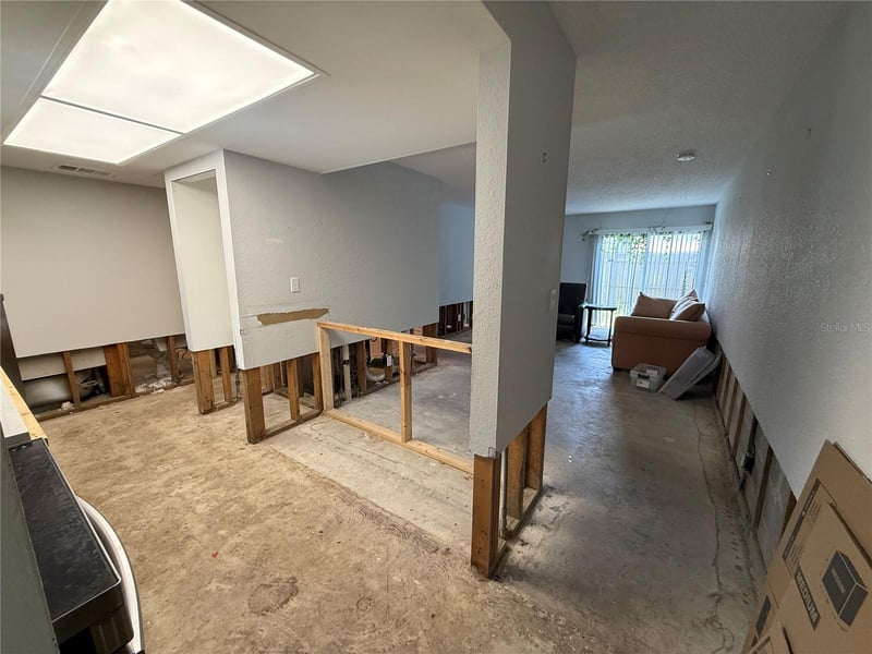 8649 Lake Isle Dr #182, Temple Terrace, FL 33637