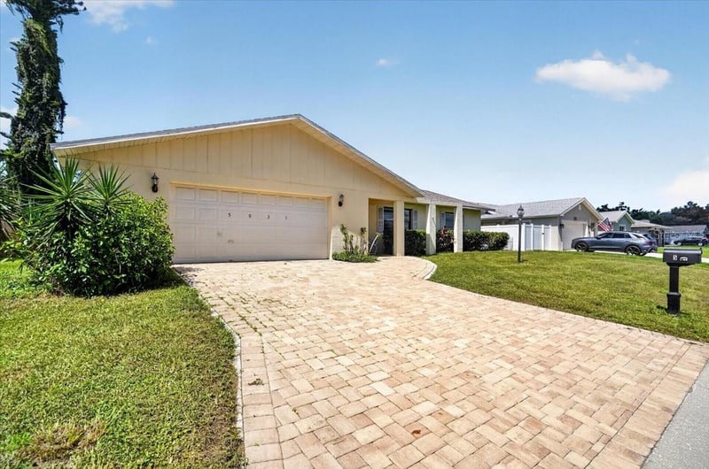 5031 Brandeis Cir S, Sarasota, FL 34243