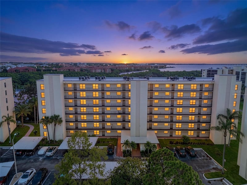 900 Cove Cay Dr #2B, Clearwater, FL 33760