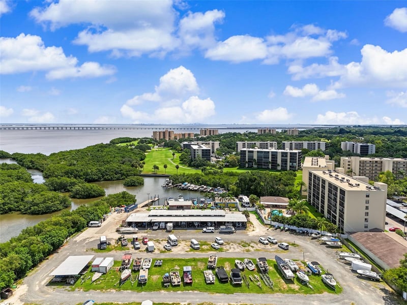 900 Cove Cay Dr #2B, Clearwater, FL 33760