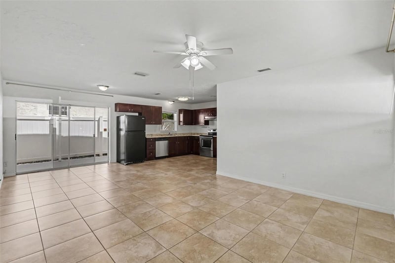 5585 Atlantic Ave N, St Petersburg, FL 33703
