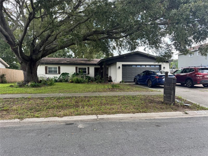 Valrico, FL 33594