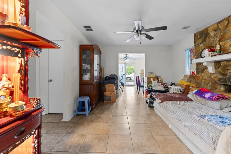 8412 N Grady Ave, Tampa, FL 33614
