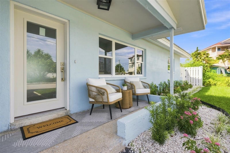 360 145th Ave E, Madeira Beach, FL 33708
