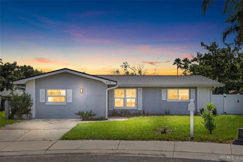 415 Maplewood Cir, Oldsmar, FL 34677