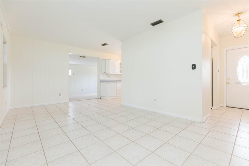 4524 Picadilly St, Tampa, FL 33634