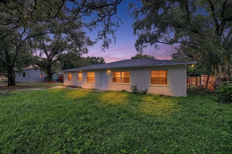 810 E 120th Ave, Tampa, FL 33612