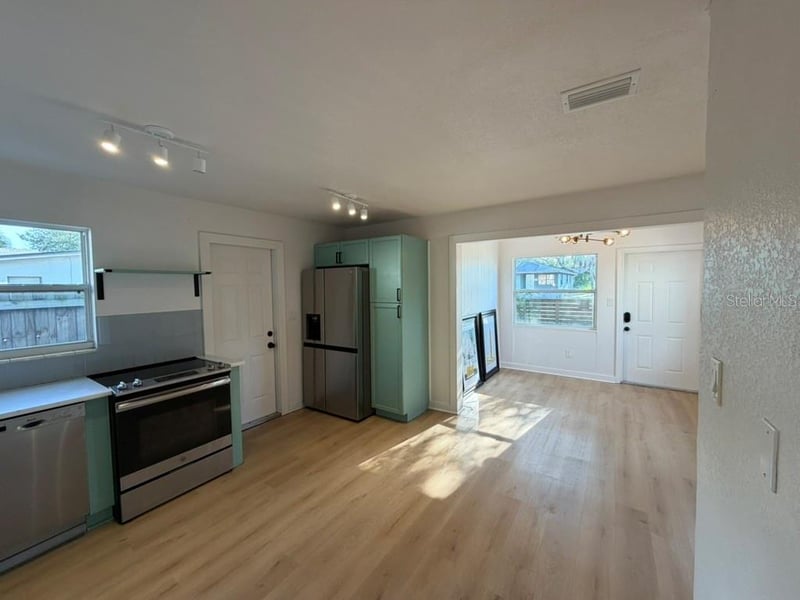 1020 19th St S, St Petersburg, FL 33712