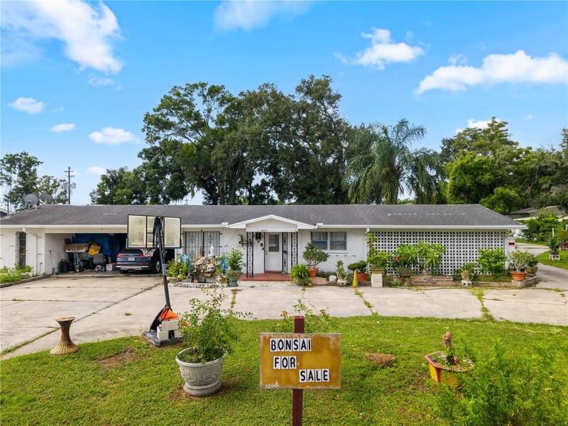 8414 N Grady Ave, Tampa, FL 33614
