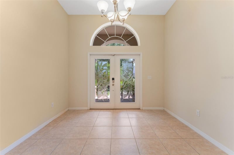 2637 Yukon Cliff Dr, Ruskin, FL 33570
