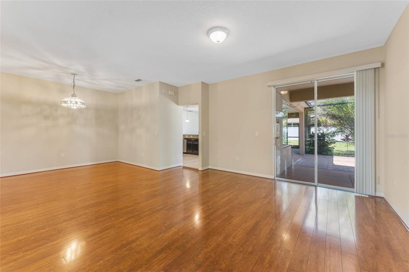 2637 Yukon Cliff Dr, Ruskin, FL 33570