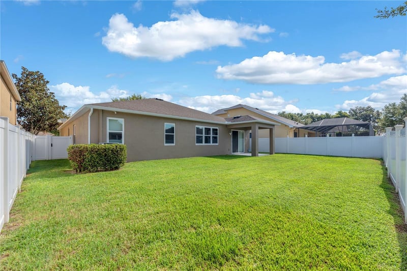 1407 Rushgrove Cir, Dover, FL 33527