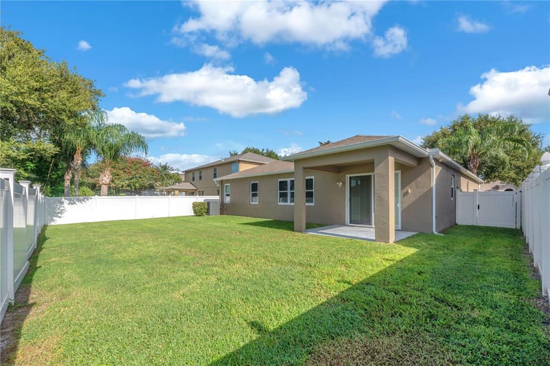1407 Rushgrove Cir, Dover, FL 33527