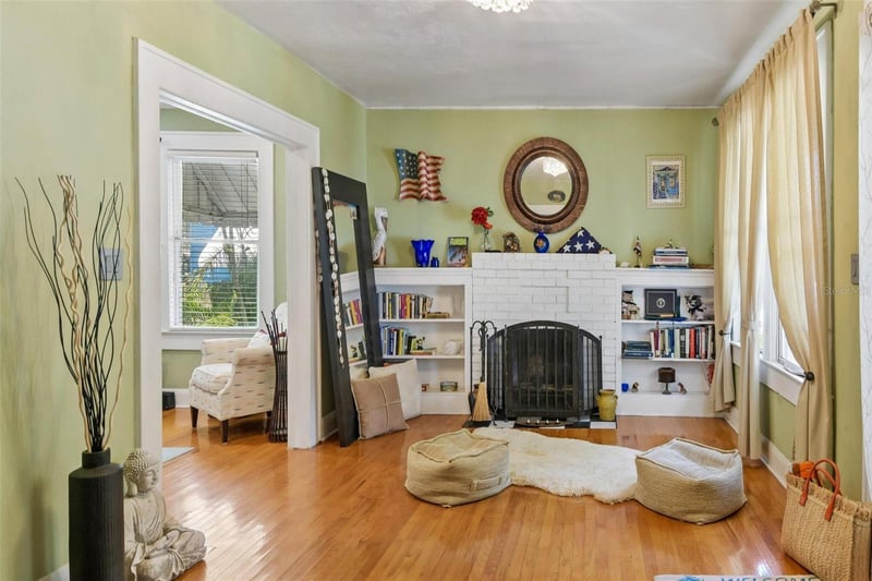 2319 W North B St, Tampa, FL 33609