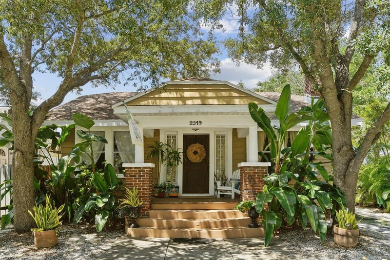 2319 W North B St, Tampa, FL 33609
