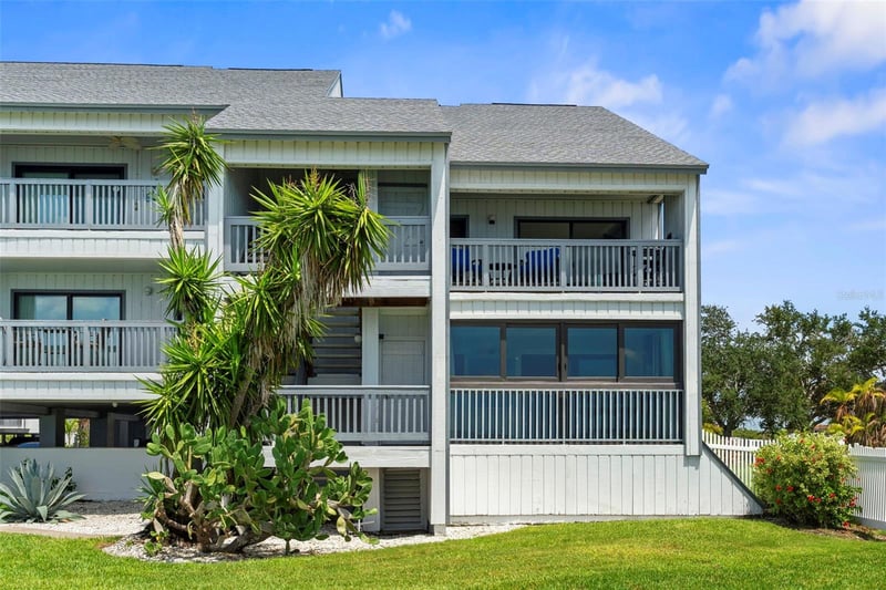 800 Bahia Del Sol Dr #A, Ruskin, FL 33570