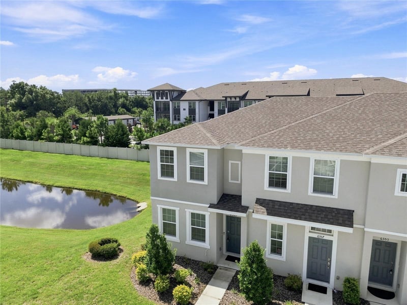 6361 Fairmont Ln, Palmetto, FL 34221