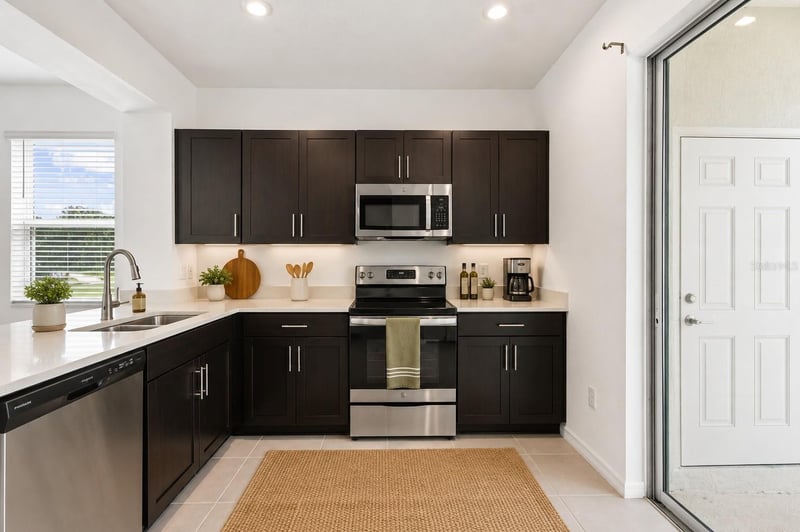 6361 Fairmont Ln, Palmetto, FL 34221