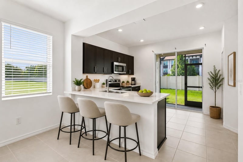 6361 Fairmont Ln, Palmetto, FL 34221