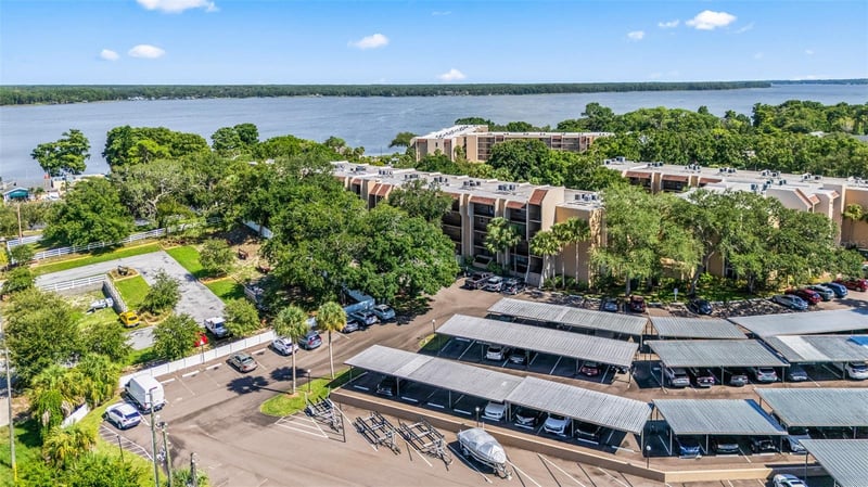 90 Highland Ave S #402, Tarpon Springs, FL 34689