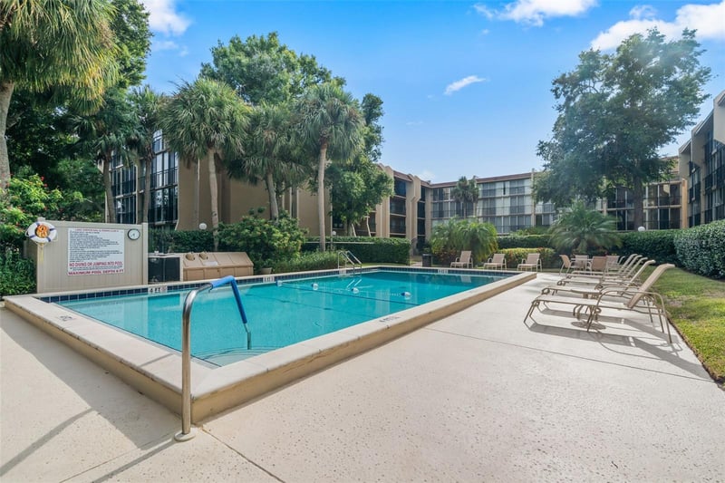 90 Highland Ave S #402, Tarpon Springs, FL 34689
