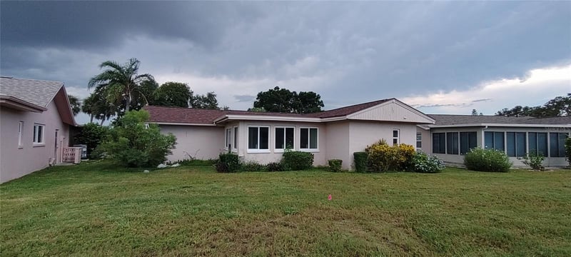 4476 Lake Blvd, Clearwater, FL 33762